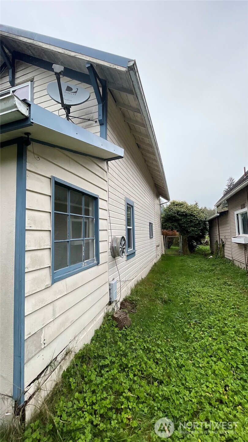 506 W Huntley Street