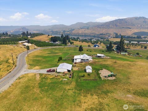 Photo of 1638 Green Avenue, Manson, WA 98831 (MLS # 2561313)