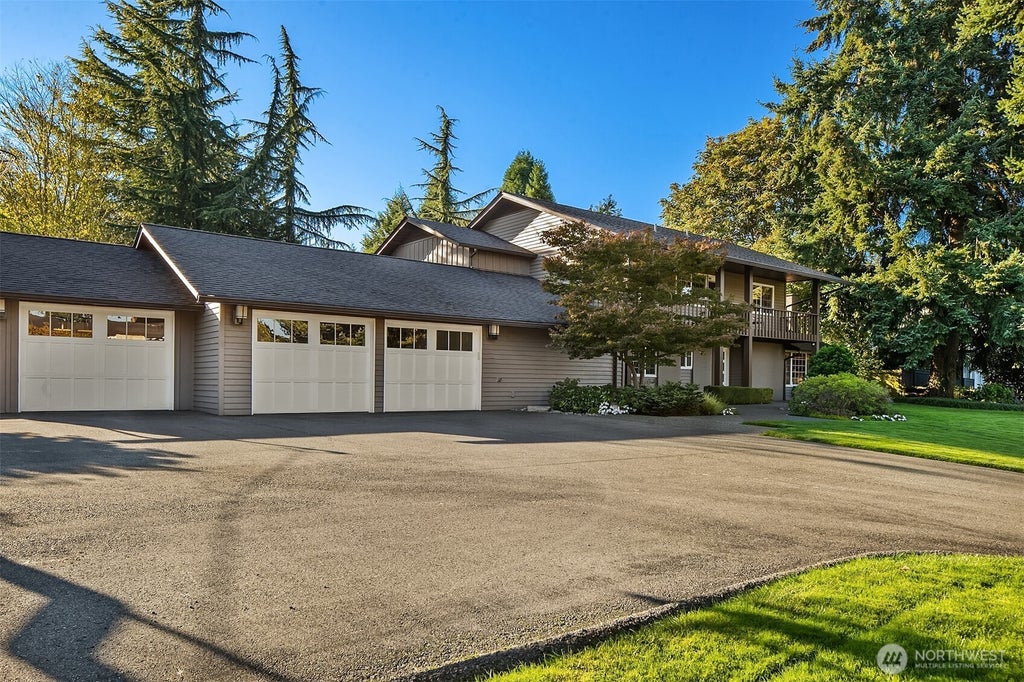 Photo of 6031 126th Avenue NE, Kirkland, WA 98033 (MLS # 2582930)