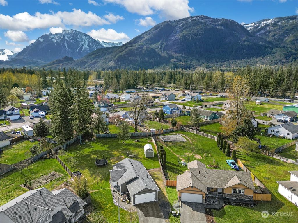 Photo of 210 17th Street, Gold Bar, WA 98251 (MLS # 2052761)