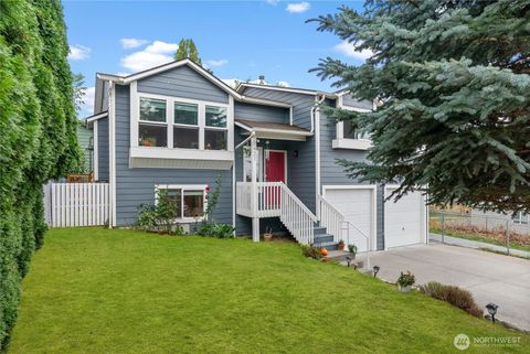 Photo of 5421 S Roxbury Street, Seattle, WA 98118 (MLS # 2440341)