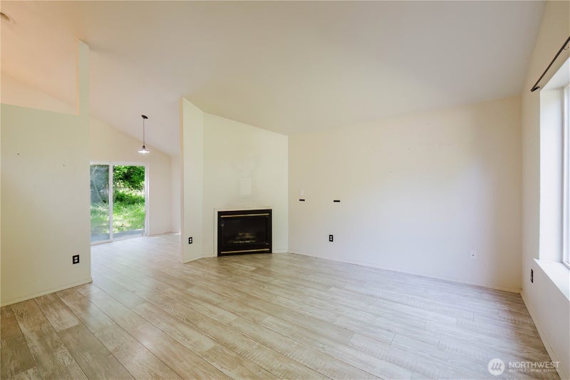 7201 9th Court SE