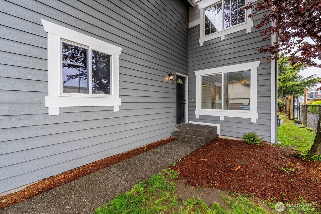 Photo of 6916 Rainier Drive #C, Everett, WA 98203 (MLS # 2374156)
