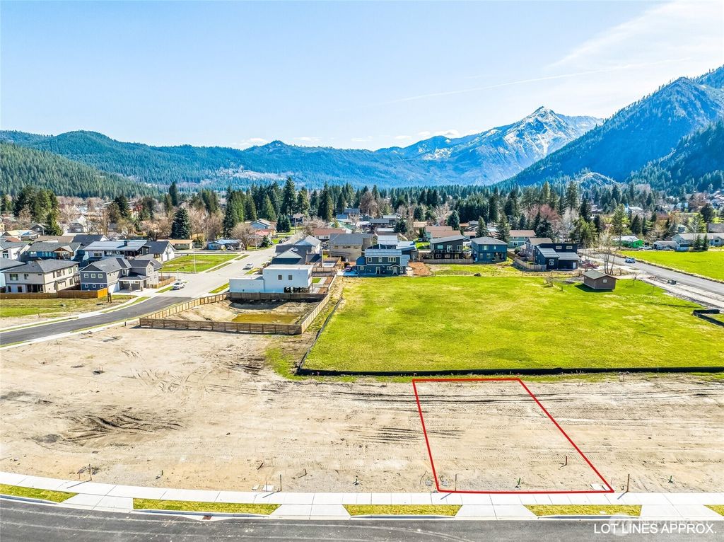 Photo of 127 Alpenglow Drive, Leavenworth, WA 98826 (MLS # 2495081)