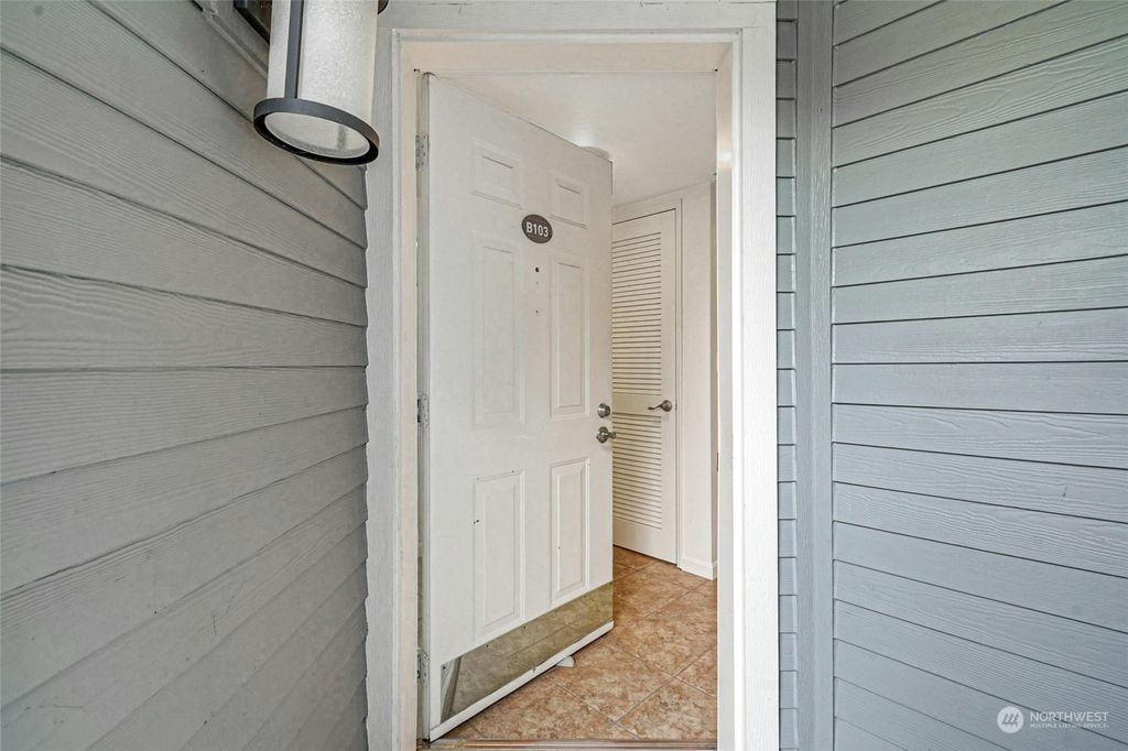 Photo of 250 NW Dogwood Street #B103, Issaquah, WA 98027 (MLS # 2300300)