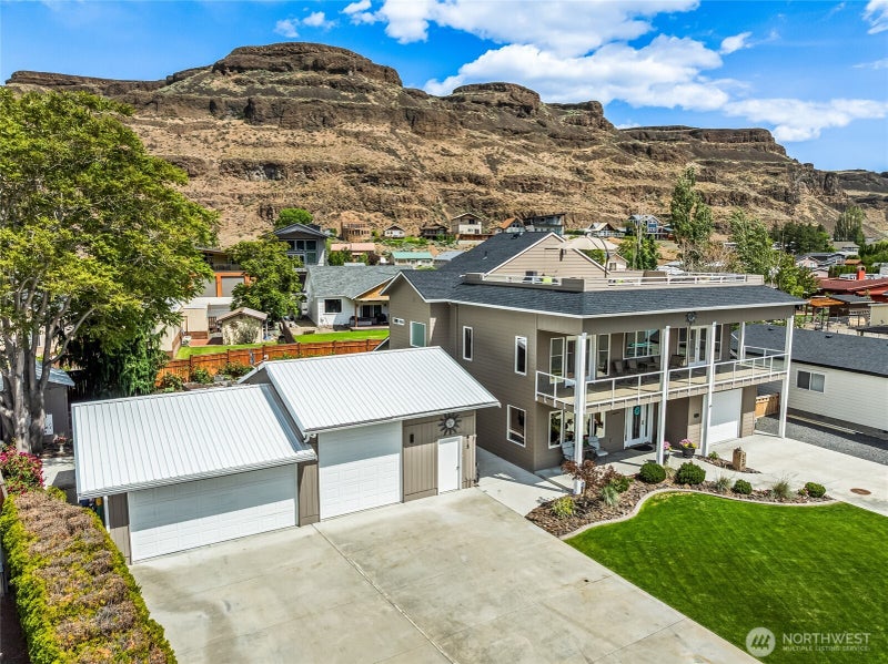 825 Hunter Avenue SW