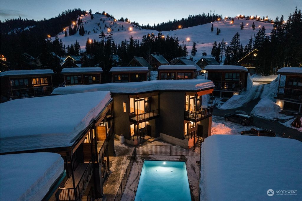Photo of 111 Pass Life Way, Snoqualmie Pass, WA 98068 (MLS # 2330598)