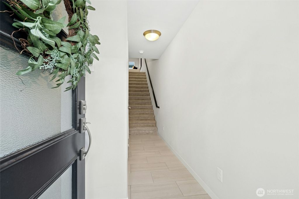 Photo of 15720 Meadow Road #B5, Lynnwood, WA 98087 (MLS # 2472862)