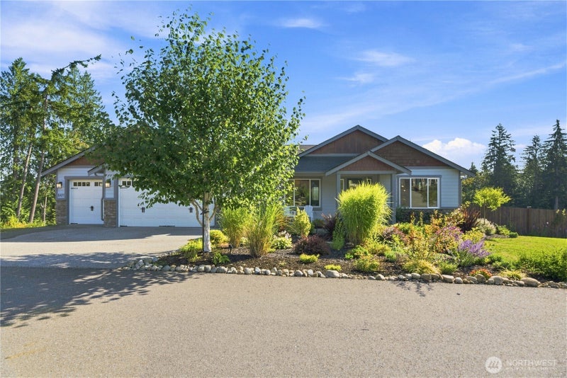 6411 196th Drive NE