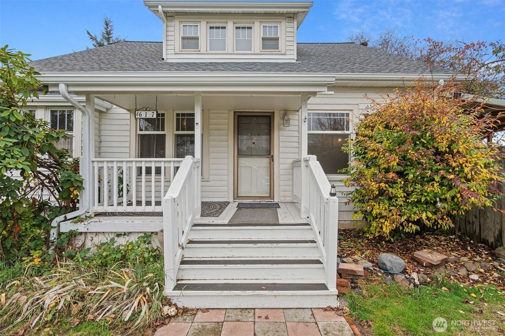 Photo of 617 NW Ohio Avenue, Chehalis, WA 98532 (MLS # 2456044)