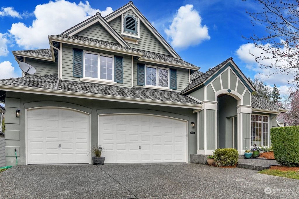 Photo of 8012 NE 151st Court, Kenmore, WA 98028 (MLS # 2049636)
