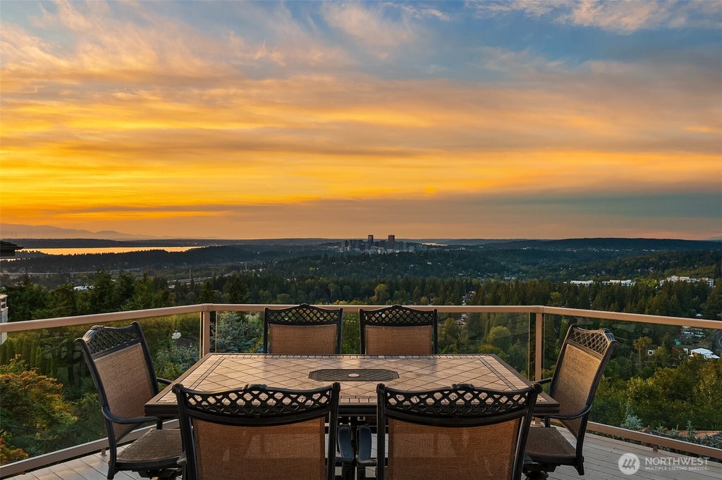 Photo of 14100 SE 44th Street, Bellevue, WA 98006 (MLS # 2582392)