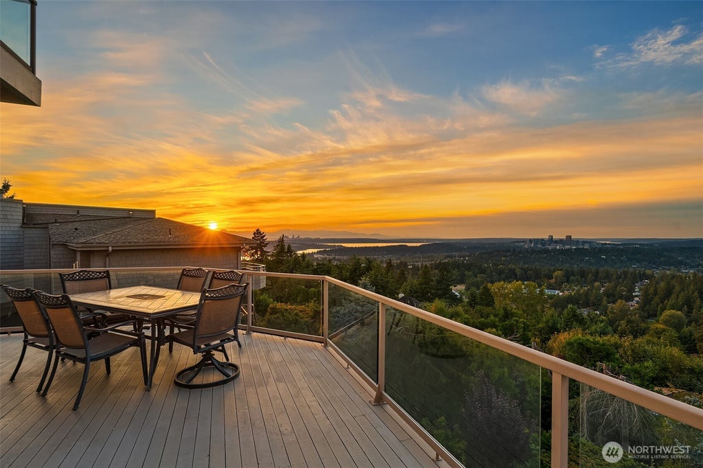 Photo of 14100 SE 44th Street, Bellevue, WA 98006 (MLS # 2582392)