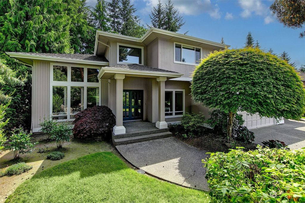 Photo of 6039 166th Avenue SE, Bellevue, WA 98006 (MLS # 2262808)