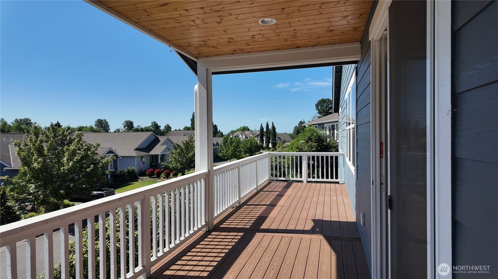 Photo of 12779 Frazier Heights Loop, Burlington, WA 98233 (MLS # 2555861)