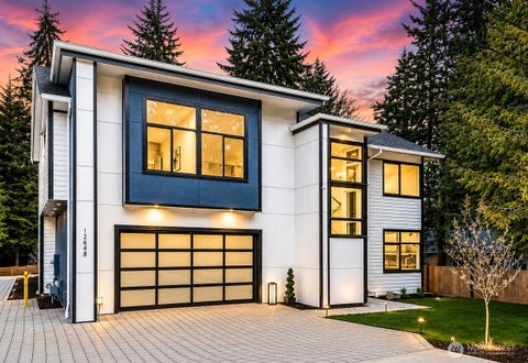 Photo of 12648 NE 80th Street, Kirkland, WA 98033 (MLS # 2590501)
