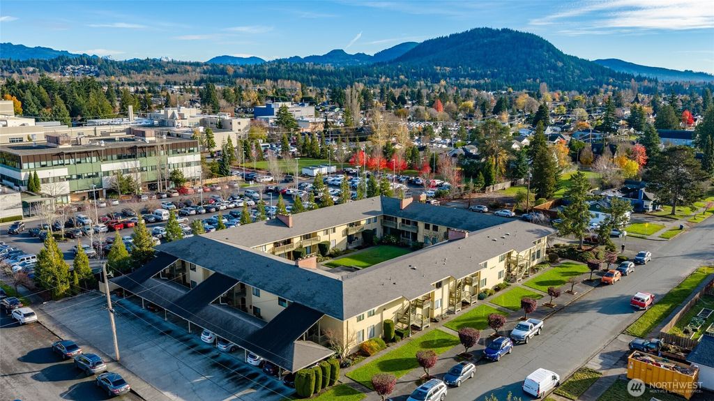 Photo of 310 S 11th Street #204, Mount Vernon, WA 98274 (MLS # 2467343)