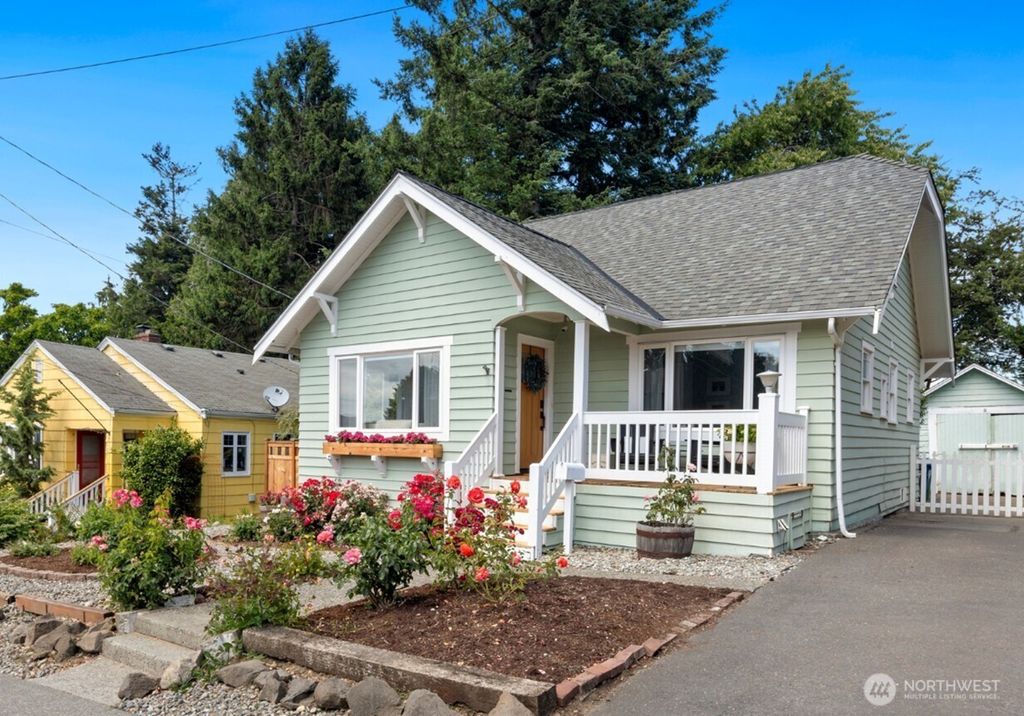 Photo of 4106 SW Kenyon Street, Seattle, WA 98136 (MLS # 2394319)