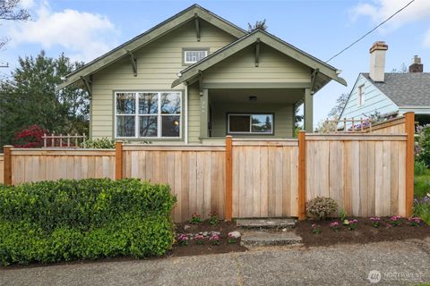 Photo of 366 NW 47th Street, Seattle, WA 98107 (MLS # 2512158)