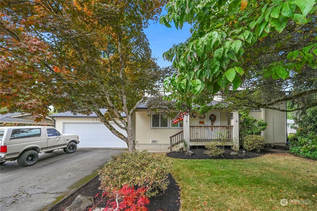 Photo of 13104 48th Avenue NE, Marysville, WA 98271 (MLS # 2166171)