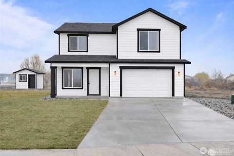 Photo of 597 Karen Avenue, Royal City, WA 99357 (MLS # 2497985)