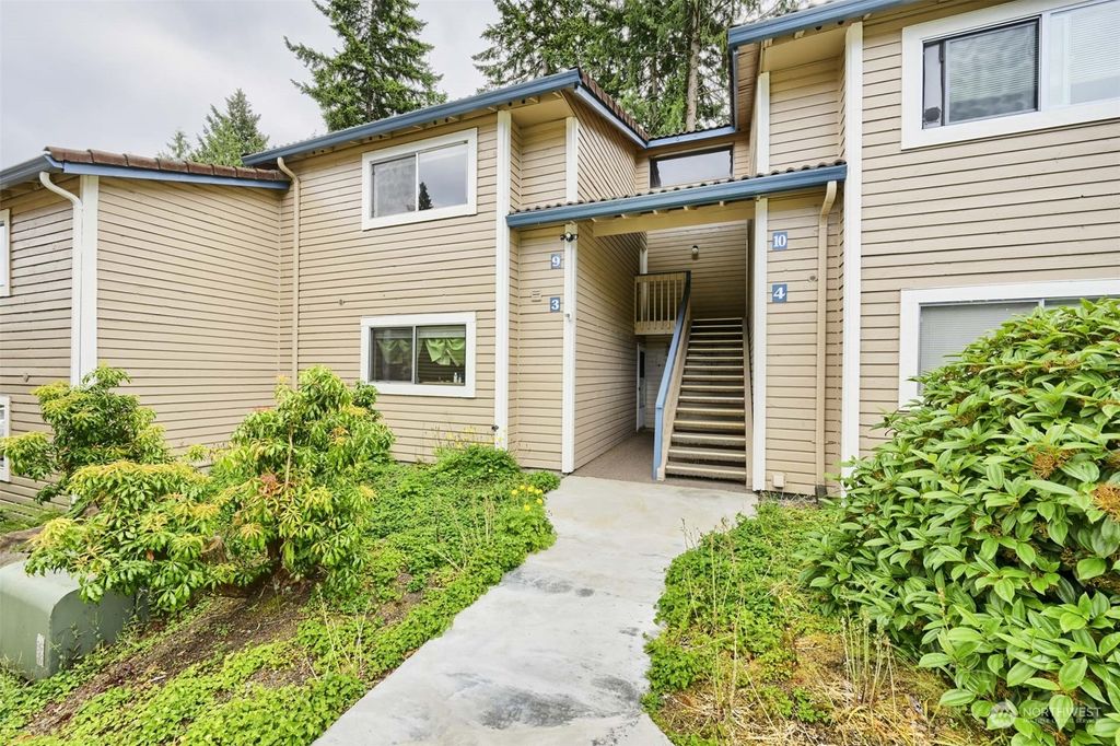 Photo of 17536 149th Avenue SE #O- 9, Renton, WA 98058 (MLS # 2127679)