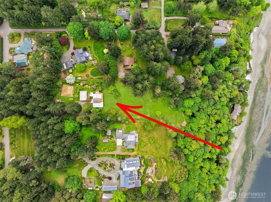Photo of 14517 Henderson Road NE, Bainbridge Island, WA 98110 (MLS # 2523264)