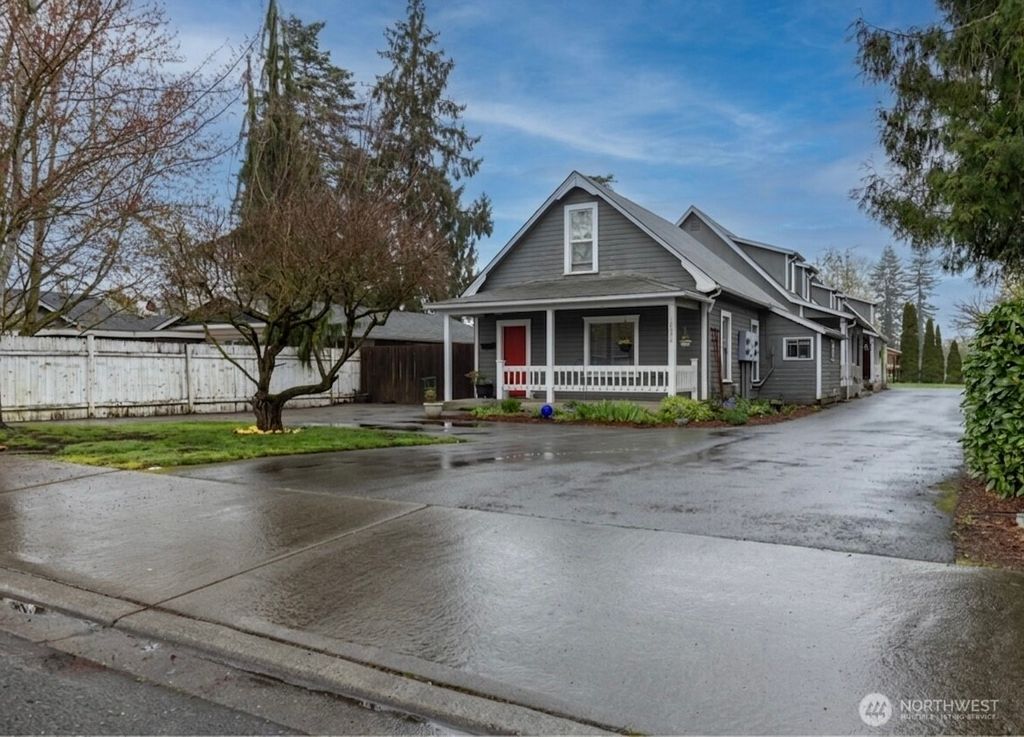 Photo of 1088 Beach Avenue #A, Marysville, WA 98270 (MLS # 2508095)