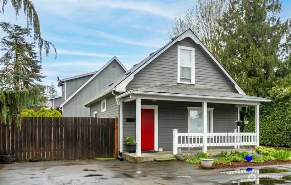 Photo of 1088 Beach Avenue #A, Marysville, WA 98270 (MLS # 2508095)