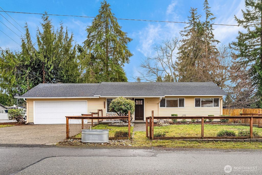 Photo of 4013 23rd Place NE, Renton, WA 98056 (MLS # 2336426)