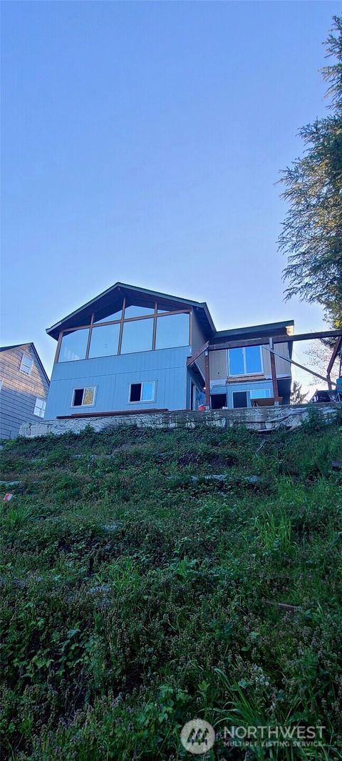 1720 N Wycoff Avenue Bremerton WA 98312