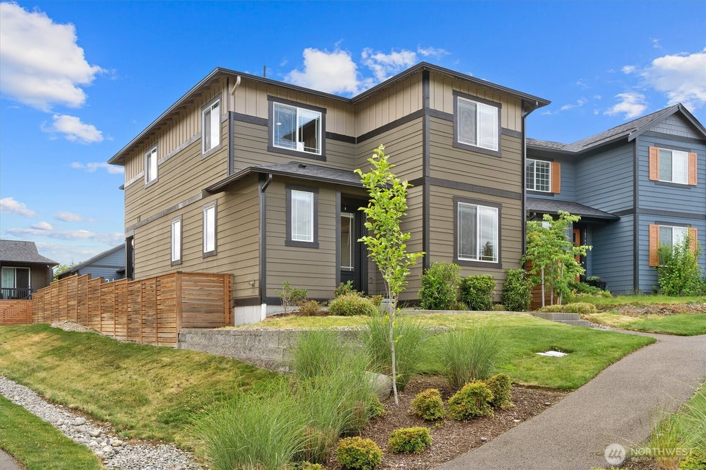 Photo of 18774 E Edmunds Court E, Bonney Lake, WA 98391 (MLS # 2533294)