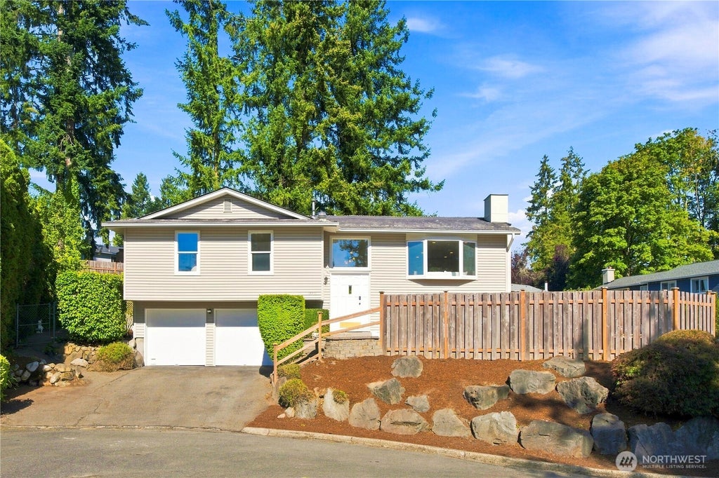 Photo of 17219 NE 16th Place, Bellevue, WA 98008 (MLS # 2583104)