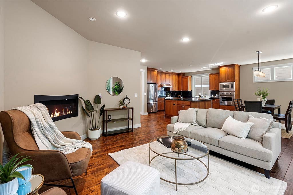 Photo of 6516 86th Avenue W, University Place, WA 98467 (MLS # 2566762)
