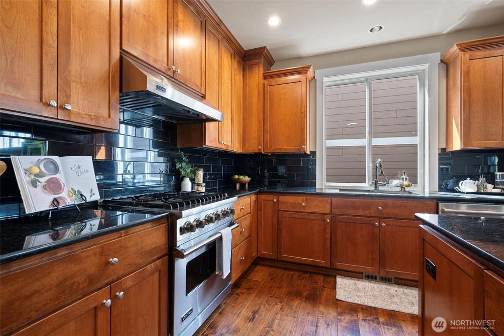 Photo of 6516 86th Avenue W, University Place, WA 98467 (MLS # 2566762)