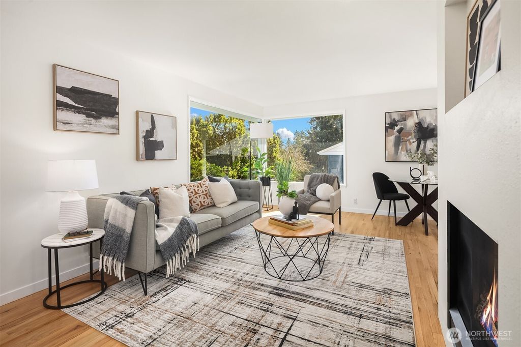 Photo of 7925 29th Avenue SW, Seattle, WA 98126 (MLS # 2354272)