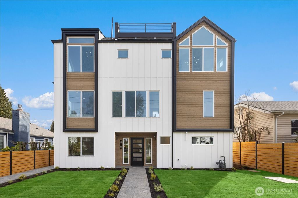 Photo of 319 NW 87th Street, Seattle, WA 98117 (MLS # 2513364)