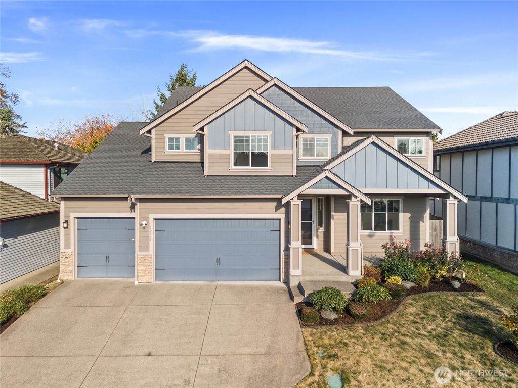 Photo of 10924 SE 218th Place, Kent, WA 98031 (MLS # 2453220)