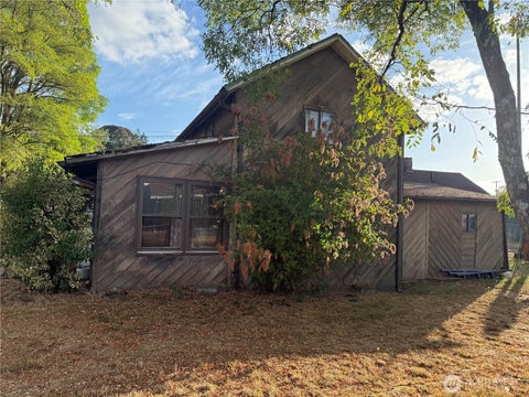 Photo of 303 Peterson Street S, Roy, WA 98580 (MLS # 2566542)