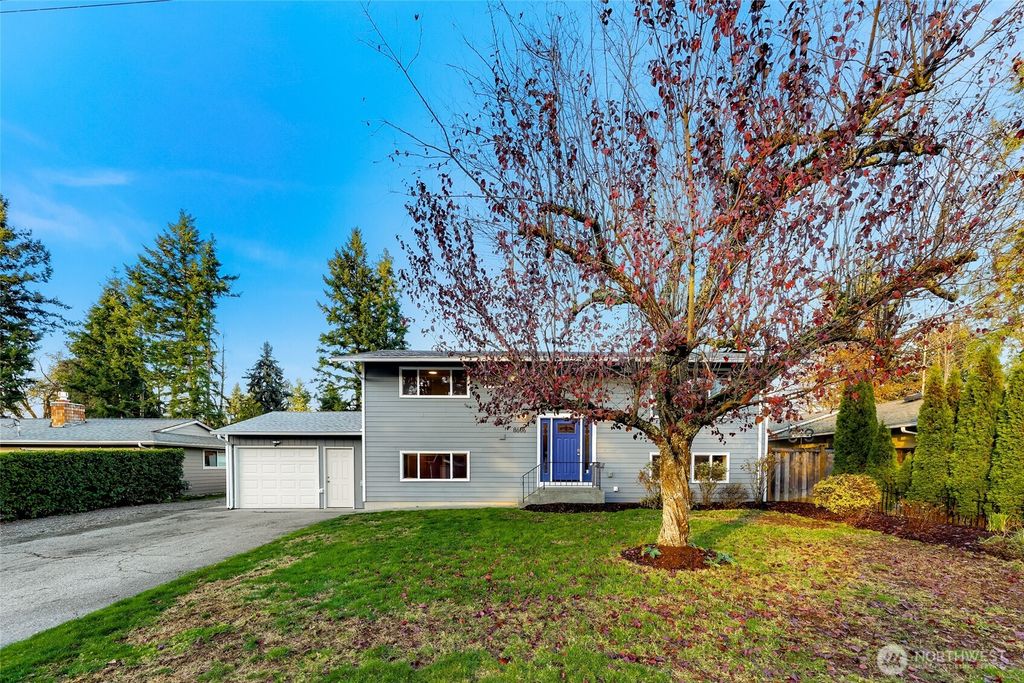Photo of 8606 NE 138th Street, Kirkland, WA 98034 (MLS # 2458176)