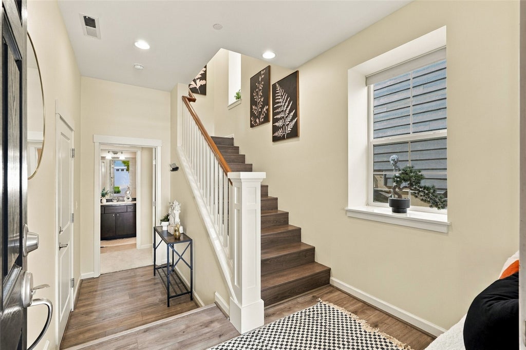 Photo of 11321 178th Place NE, Redmond, WA 98052 (MLS # 2596641)