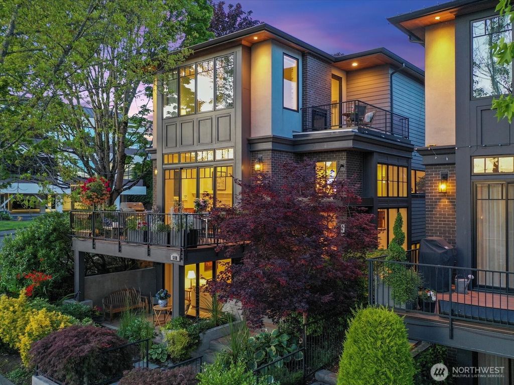 Photo of 518 Market Street, Kirkland, WA 98033 (MLS # 2401999)