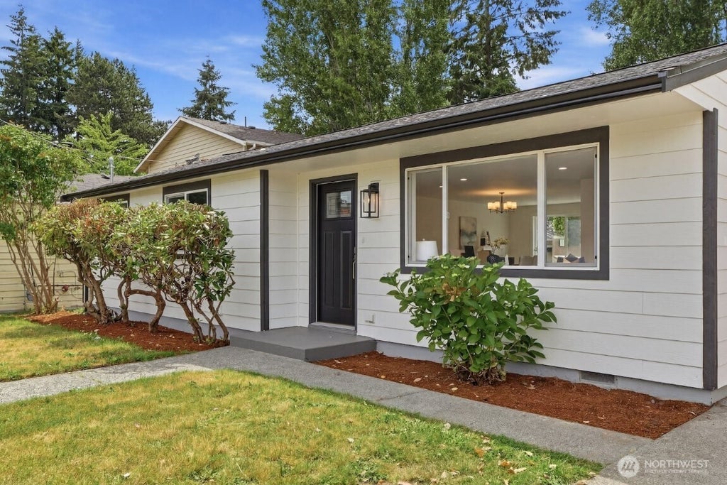 Photo of 1433 SW Donovan Street, Seattle, WA 98106 (MLS # 2549875)