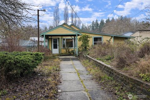 Photo of 425 Sunnyhill Road W, Bremerton, WA 98312 (MLS # 2464510)