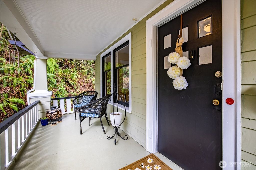 Photo of 10015 68th Avenue S, Seattle, WA 98178 (MLS # 2354731)