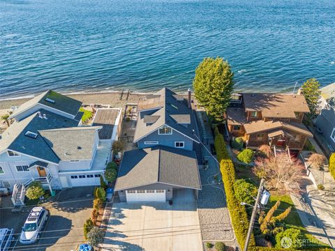 1816 Day Island Boulevard W University Place WA 98466