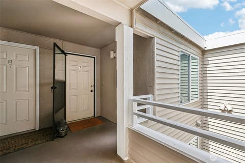 Photo of 11430 99th Place NE #7, Kirkland, WA 98033 (MLS # 2550503)