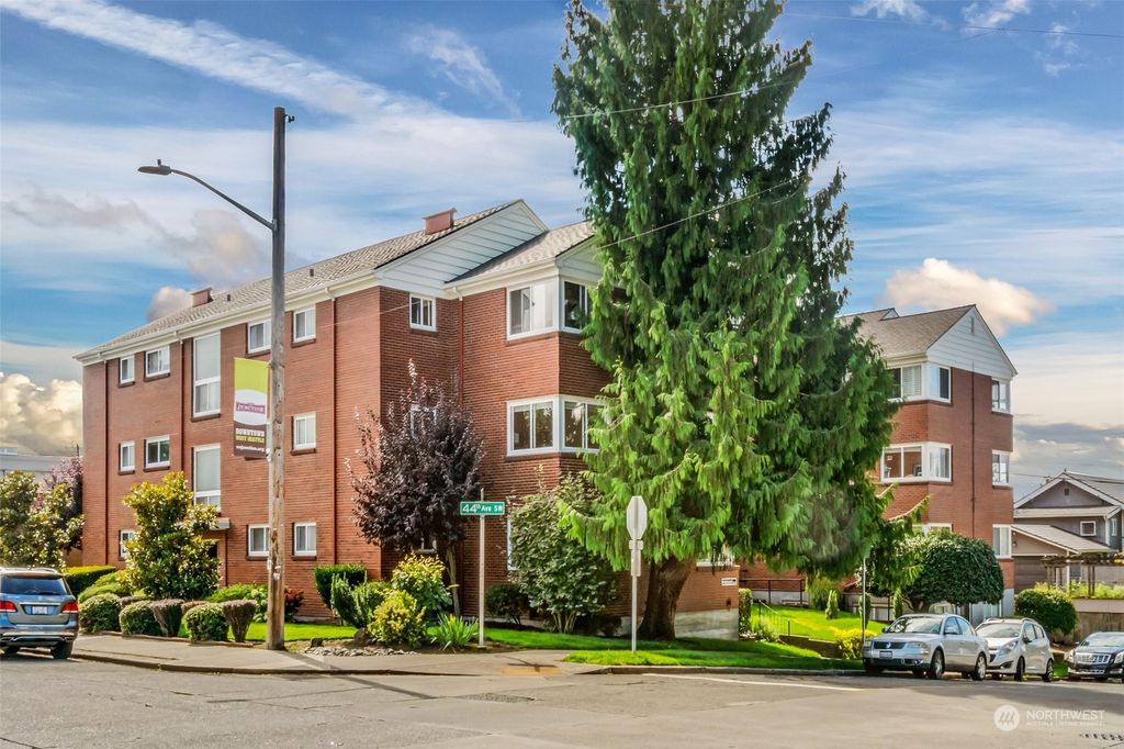 Photo of 4405 SW Alaska Street #307, Seattle, WA 98116 (MLS # 2326570)
