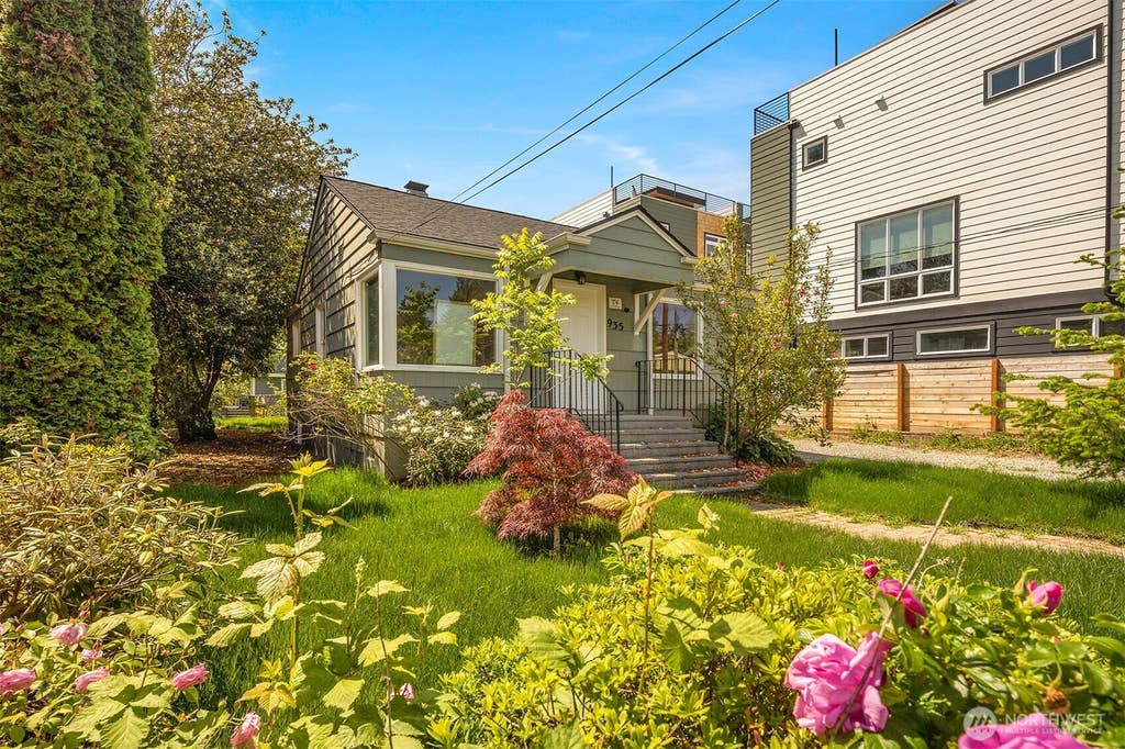 Photo of 935 N 92nd Street, Seattle, WA 98103 (MLS # 2573893)