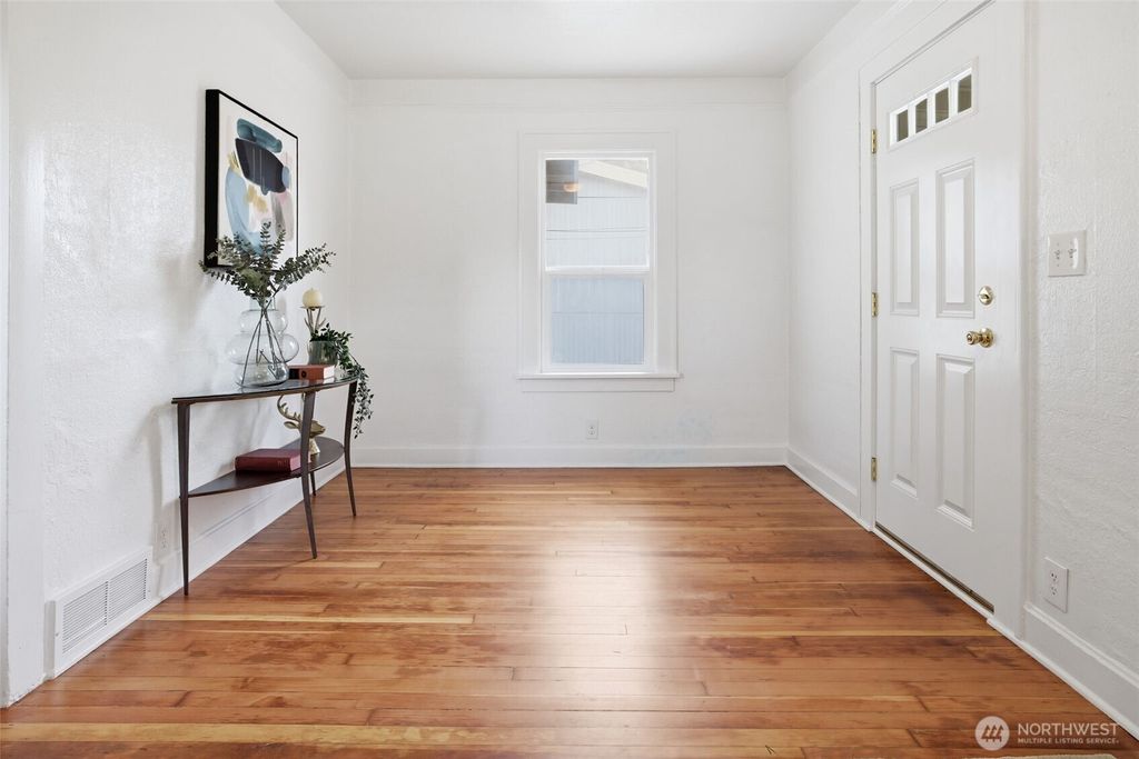 Photo of 9643 56th Avenue S, Seattle, WA 98118 (MLS # 2504042)